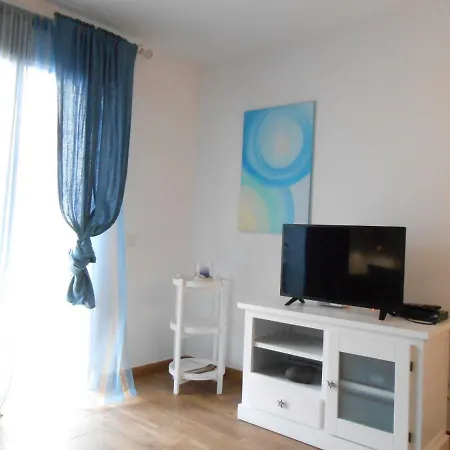 Chromotherapy Sea Breeze Apartment *