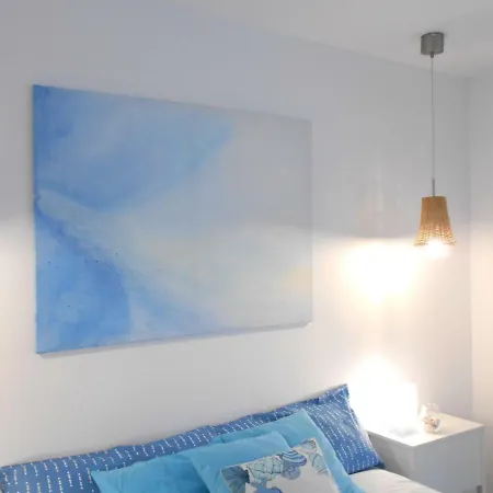 Chromotherapy Sea Breeze Apartment